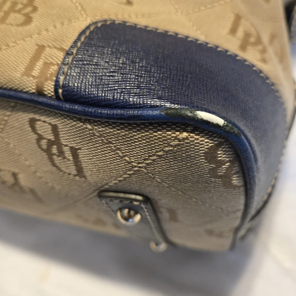 Dooney & Bourke Tan and Navy Tote Set